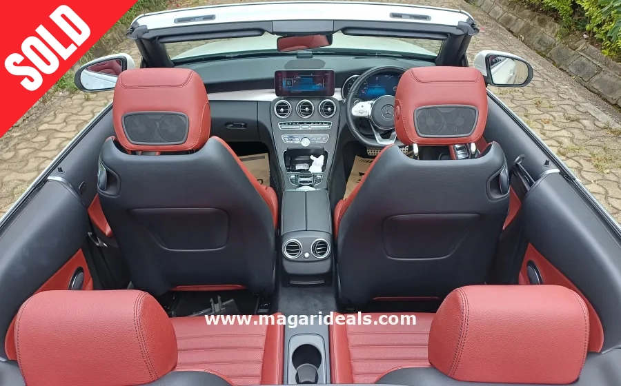 Mercedes Benz C180 Convertible  in Kenya for Sale | Magari Deals