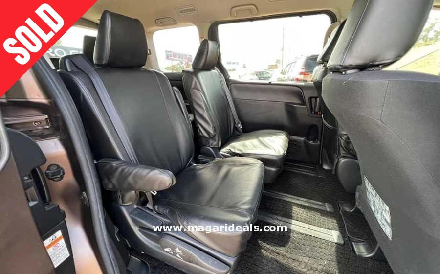 TOYOTA NOAH 2.0 in Kenya for Sale | Magari Deals