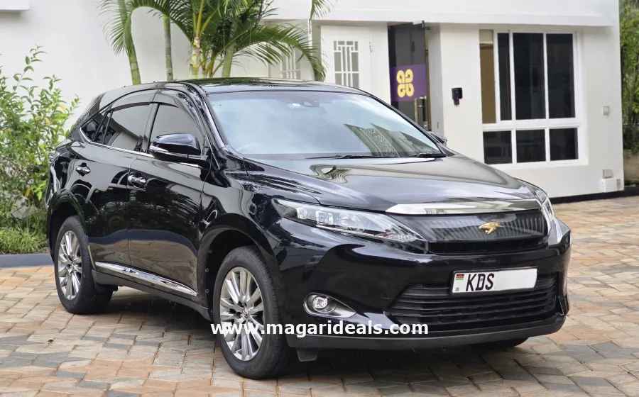 TOYOTA HARRIER 2017  in Kenya for Sale | Magari Deals