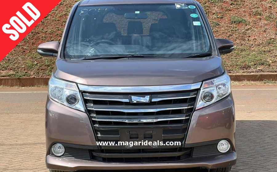 TOYOTA NOAH 2.0 in Kenya for Sale | Magari Deals