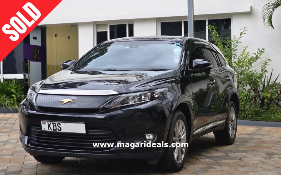 TOYOTA HARRIER 2017  in Kenya for Sale | Magari Deals