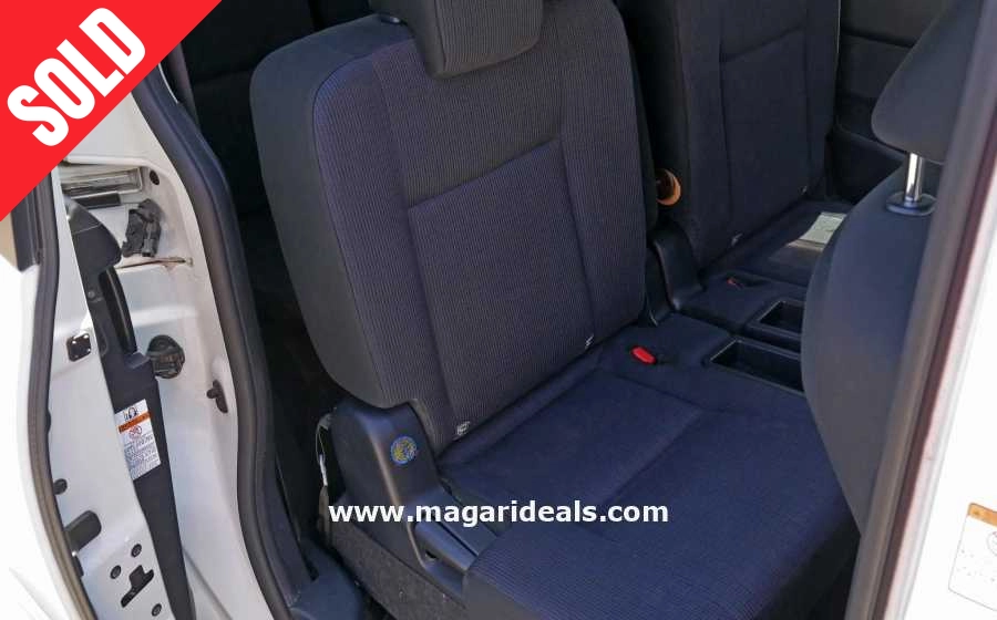 Toyota Sienta 2016 in Kenya for Sale | Magari Deals