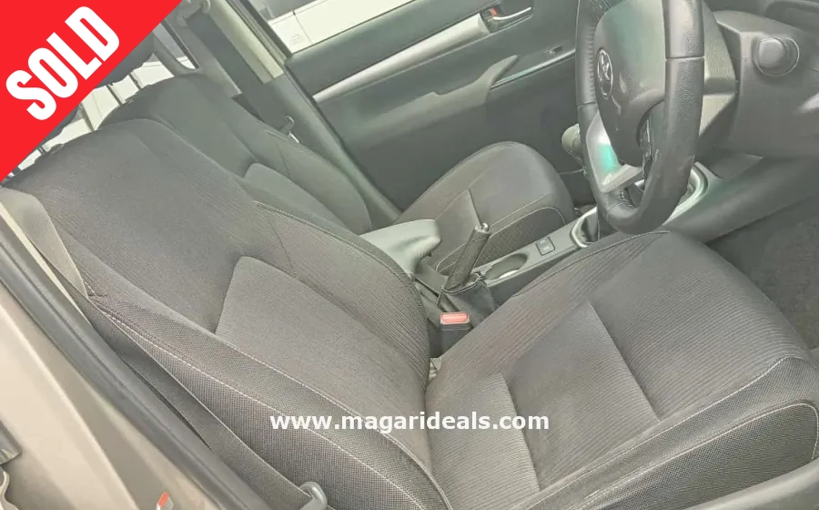 TOYOTA HILUX Invincible 2016 Manual in Kenya for Sale | Magari Deals