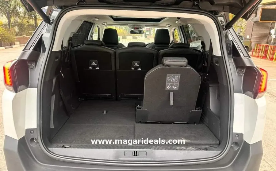 Peugeot 5008 2018 model in Kenya for Sale | Magari Deals