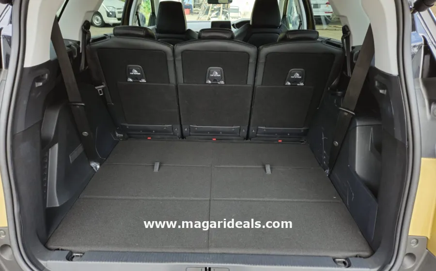Peugeot 5008 2017 model in Mombasa Kenya in Kenya for Sale | Magari Deals