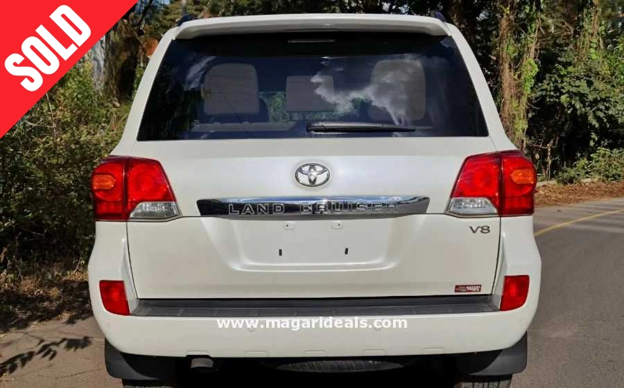 Toyota Landcruiser V8 2015 UNREGISTERED for Sale | Best Buy