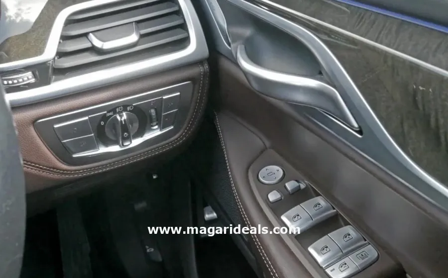   BMW 750e HYBRID with SUNROOF  in Kenya for Sale | Magari Deals
