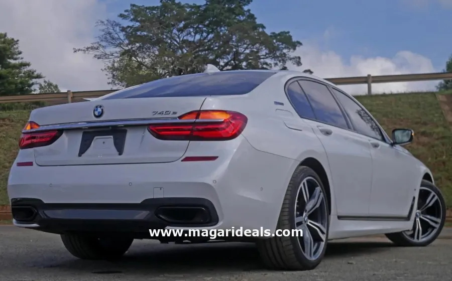   BMW 750e HYBRID with SUNROOF  in Kenya for Sale | Magari Deals
