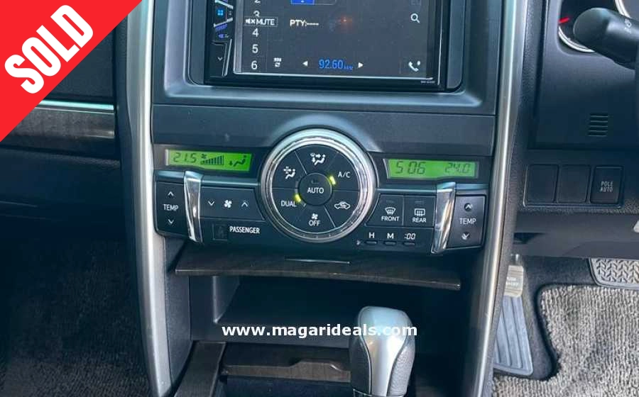 TOYOTA MARK X in Perfect Condition for Sale in Kenya | Magari Deals