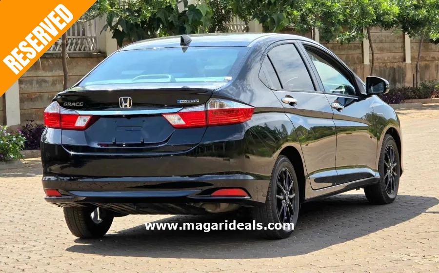 HONDA GRACE HYBRID in Kenya for Sale | Magari Deals