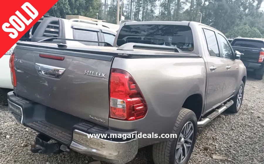 TOYOTA HILUX Invincible 2016 Manual in Kenya for Sale | Magari Deals