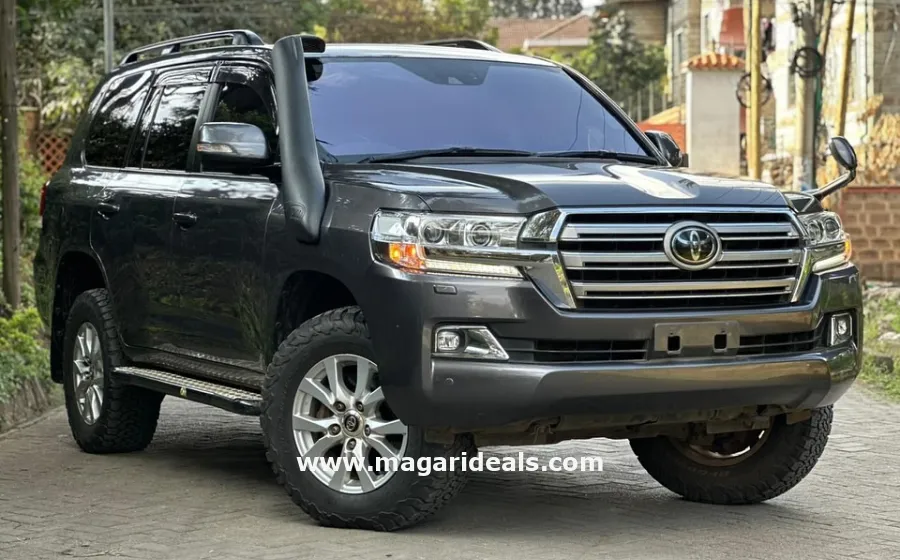 2018 TOYOTA LANDCRUISER V8 ZX in Kenya for Sale | Magari Deals