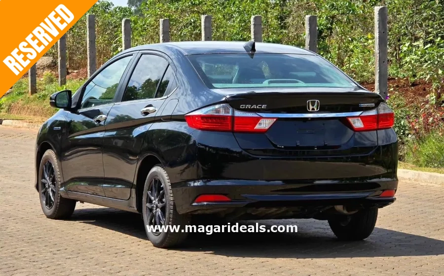 HONDA GRACE HYBRID in Kenya for Sale | Magari Deals