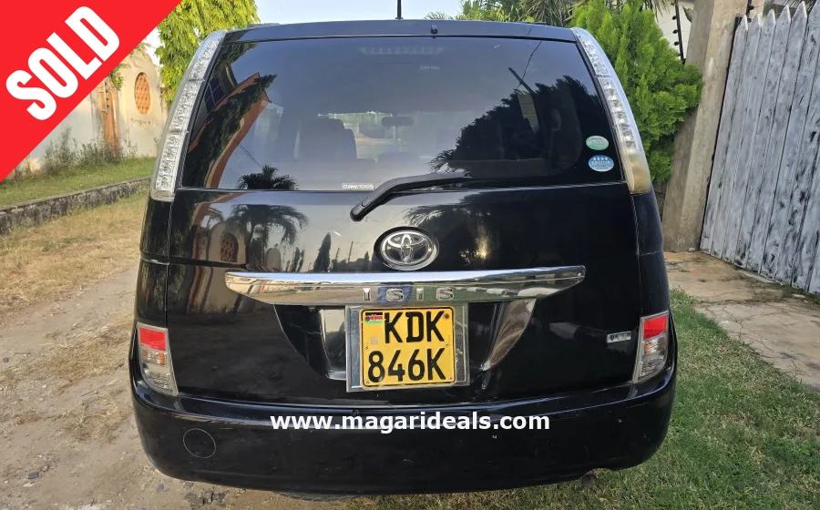 TOYOTA ISIS 2015 Mombasa in Kenya for Sale | Magari Deals