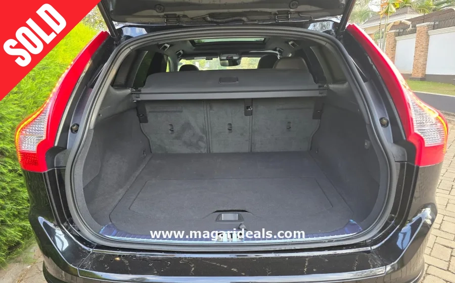 VOLVO XC60 T6 AWD R-DESIGN for Sale in Kenya in Kenya for Sale | Magari Deals