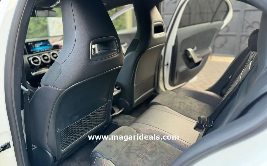 MERCEDES BENZ A180 in Kenya for Sale | Magari Deals