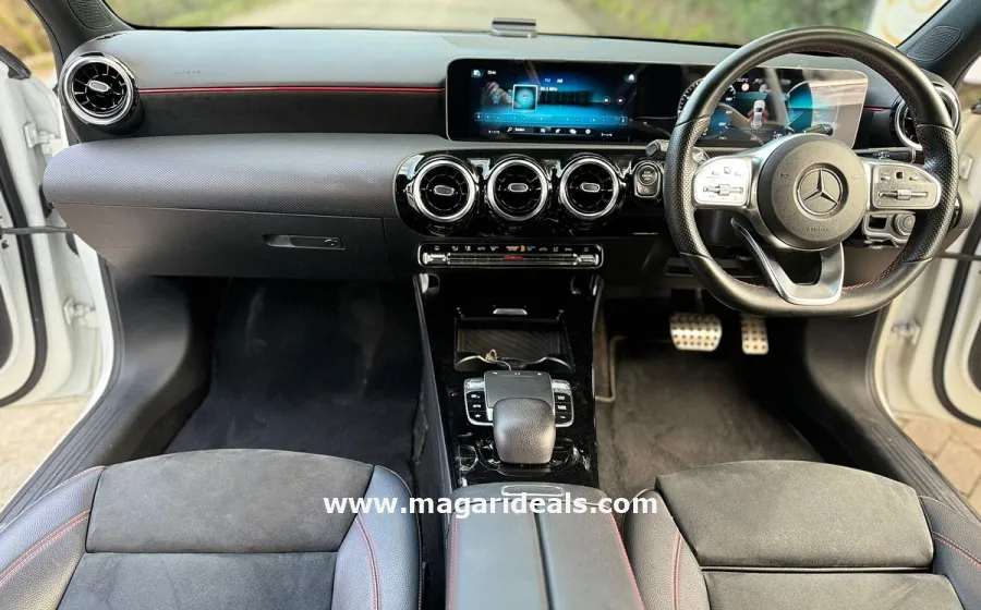 MERCEDES BENZ A180 in Kenya for Sale | Magari Deals
