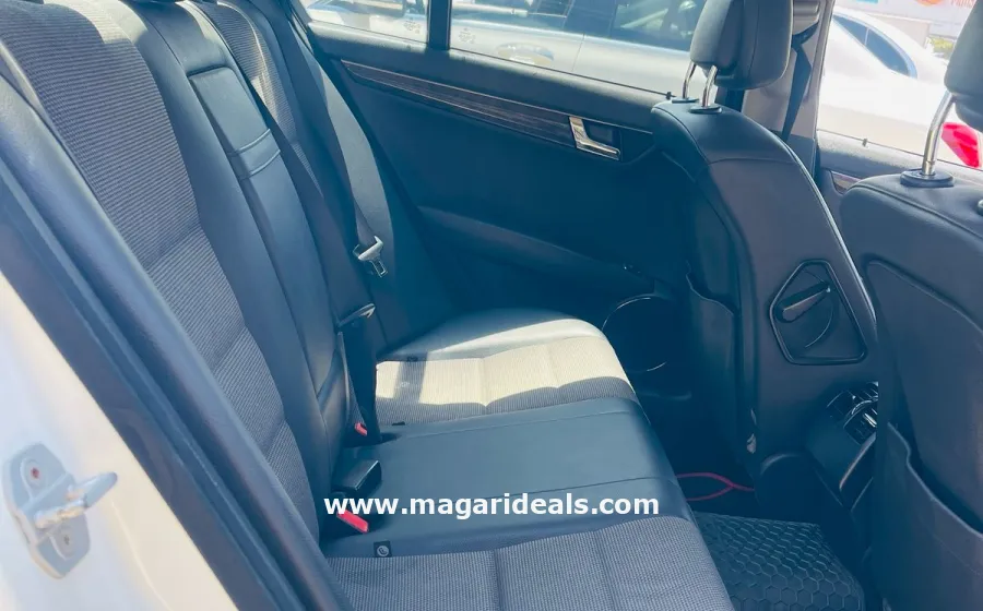 Mercedes Benz C200 in Kenya for Sale | Magari Deals