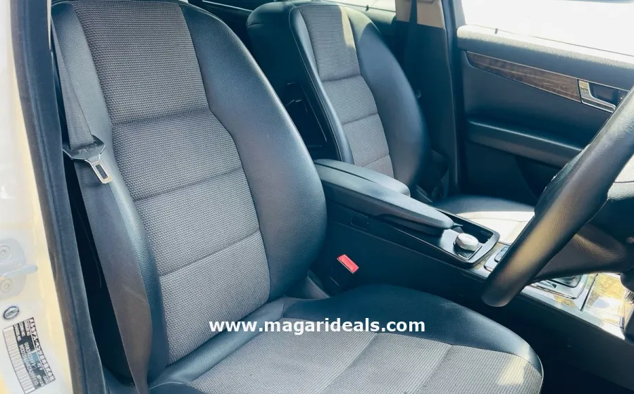 Mercedes Benz C200 in Kenya for Sale | Magari Deals