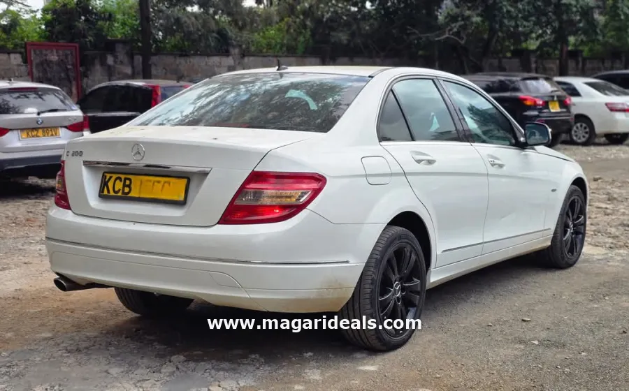Mercedes Benz C200 in Kenya for Sale | Magari Deals