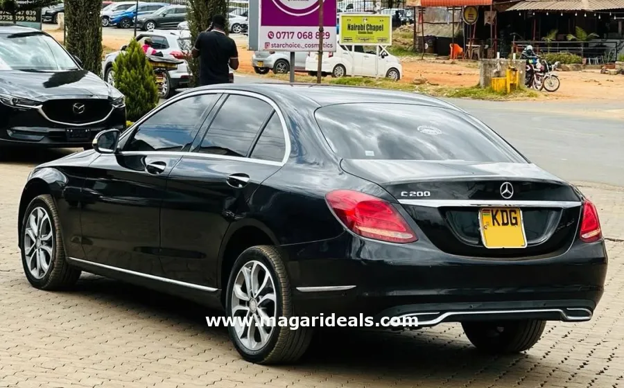2015 MERCEDES BENZ C200 in Kenya for Sale | Magari Deals