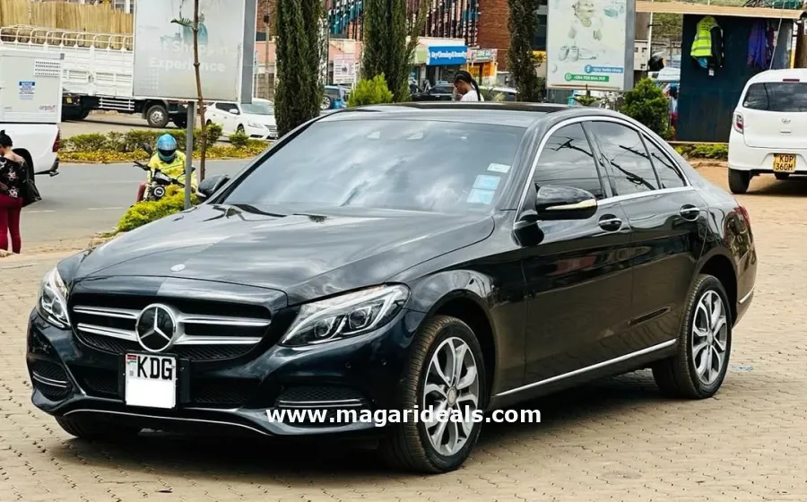 2015 MERCEDES BENZ C200 in Kenya for Sale | Magari Deals