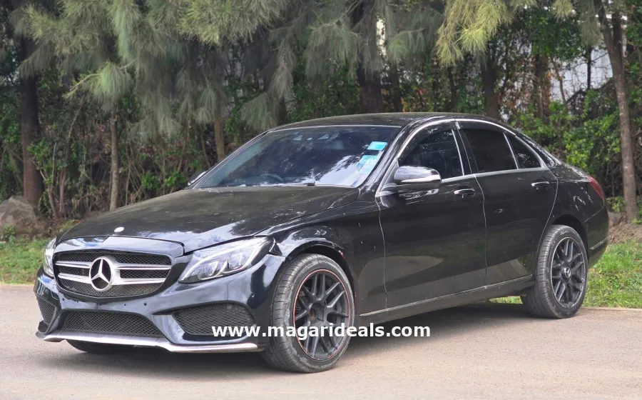 MERCEDES BENZ C200  in Kenya for Sale | Magari Deals