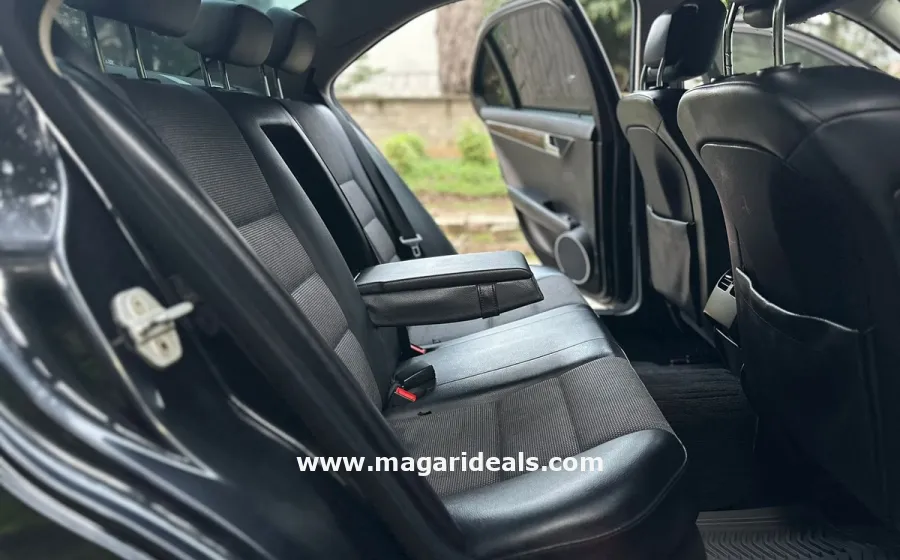 2010 MERCEDES BENZ C200 CGI in Kenya for Sale | Magari Deals
