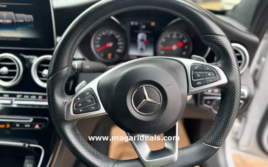 Mercedes Benz C200 in Kenya for Sale | Magari Deals