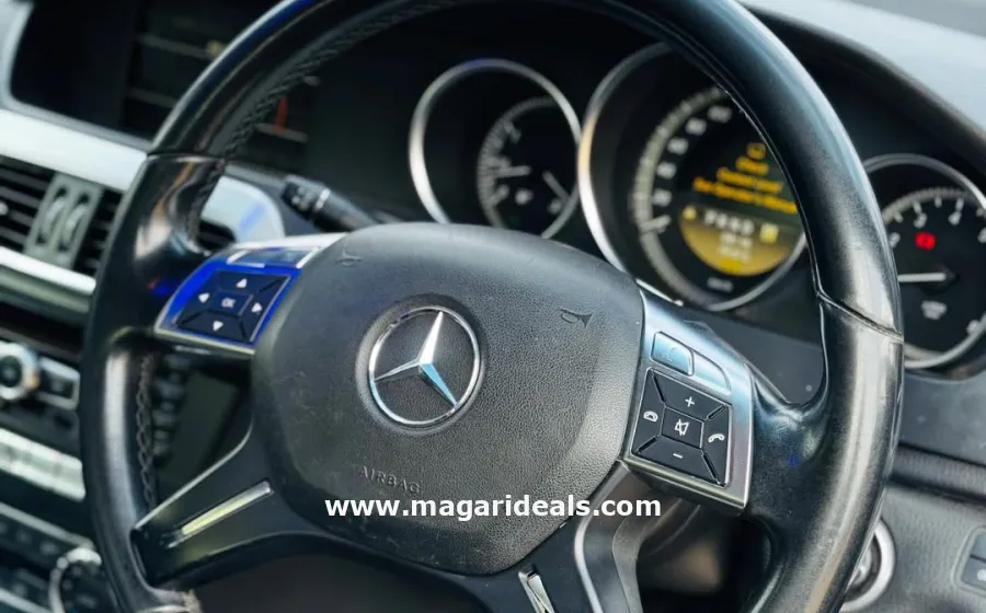 2012 MERCEDES BENZ C200 in Kenya for Sale | Magari Deals