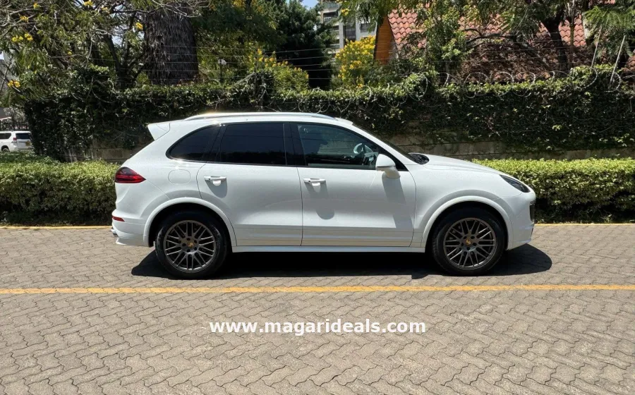 2017 Porsche Cayenne in Kenya for Sale | Magari Deals