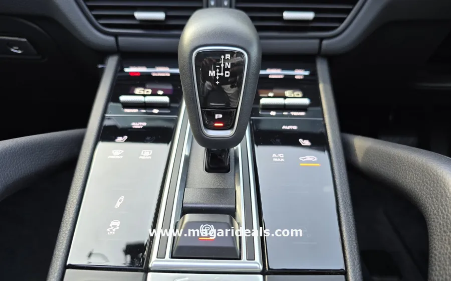 2018 Porsche Cayenne in Kenya for Sale | Magari Deals