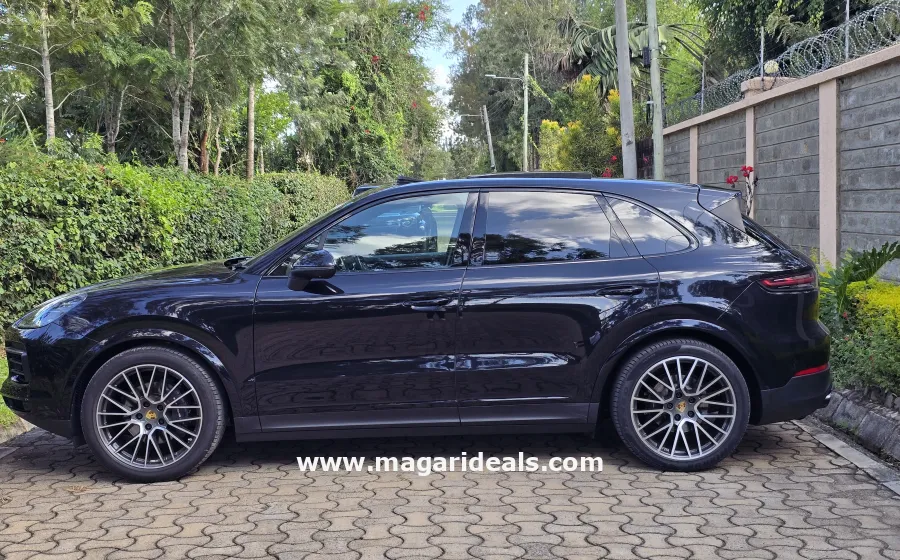 2018 Porsche Cayenne in Kenya for Sale | Magari Deals