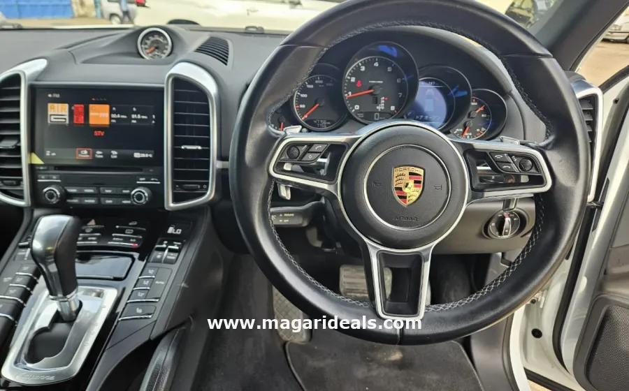 PORSCHE CAYENNE PLATINUM  in Kenya for Sale | Magari Deals