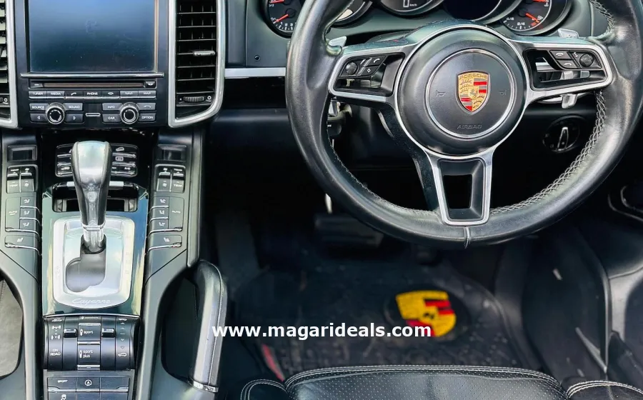 Porsche Cayenne Twinstar in Kenya for Sale | Magari Deals