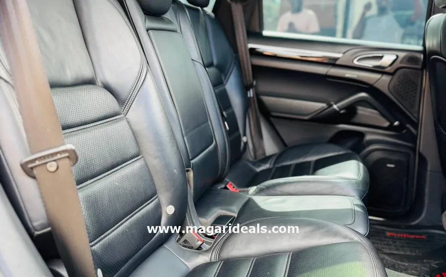 Porsche Cayenne Twinstar in Kenya for Sale | Magari Deals
