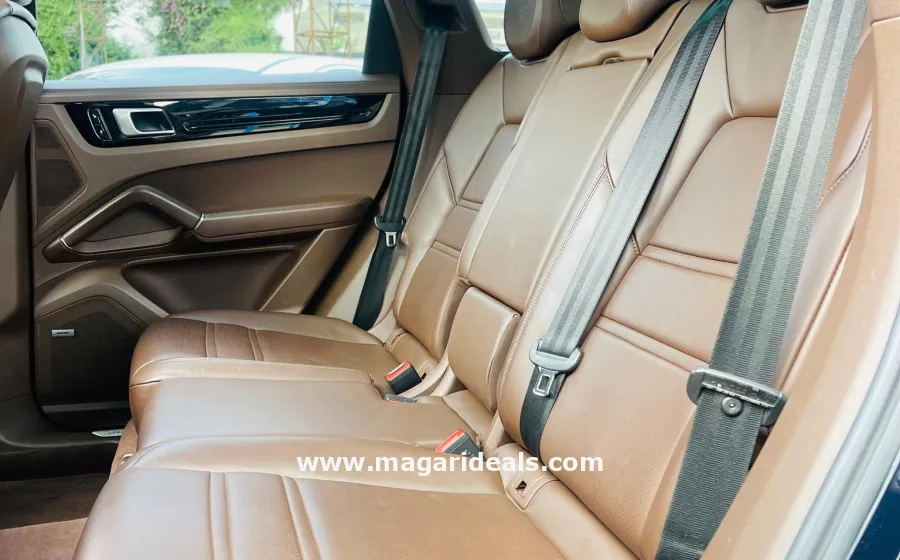 2018 Porsche Cayenne Platinum Edition  in Kenya for Sale | Magari Deals