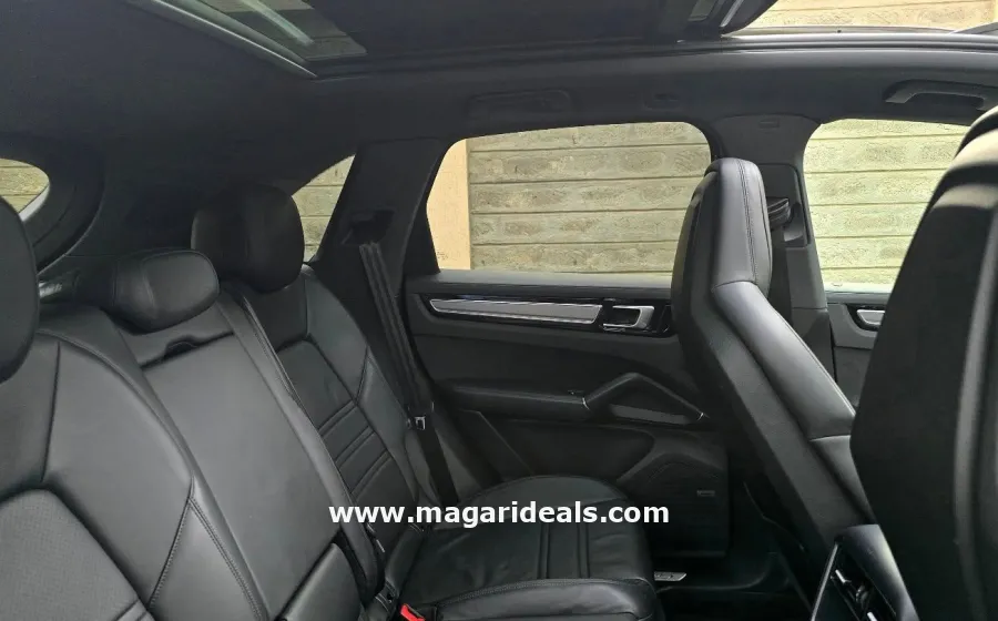 2018 Porsche Cayenne Ultimate Luxury SUV in Kenya for Sale | Magari Deals
