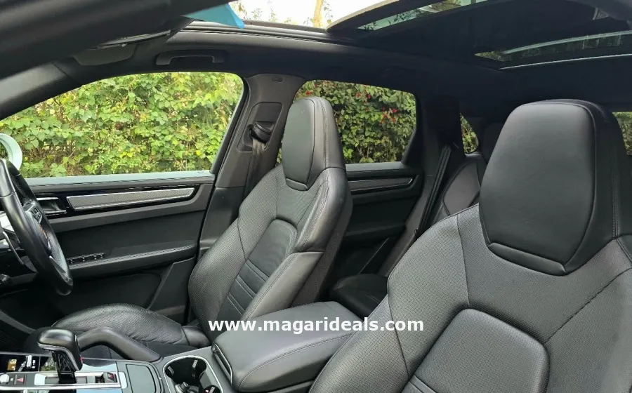 2018 Porsche Cayenne Ultimate Luxury SUV in Kenya for Sale | Magari Deals