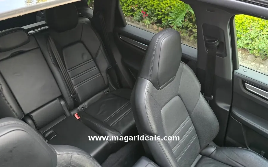 2018 Porsche Cayenne Ultimate Luxury SUV in Kenya for Sale | Magari Deals