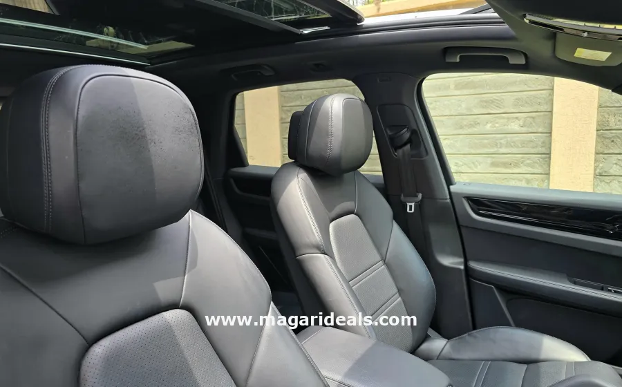 2018 Porsche Cayenne Ultimate Luxury SUV in Kenya for Sale | Magari Deals