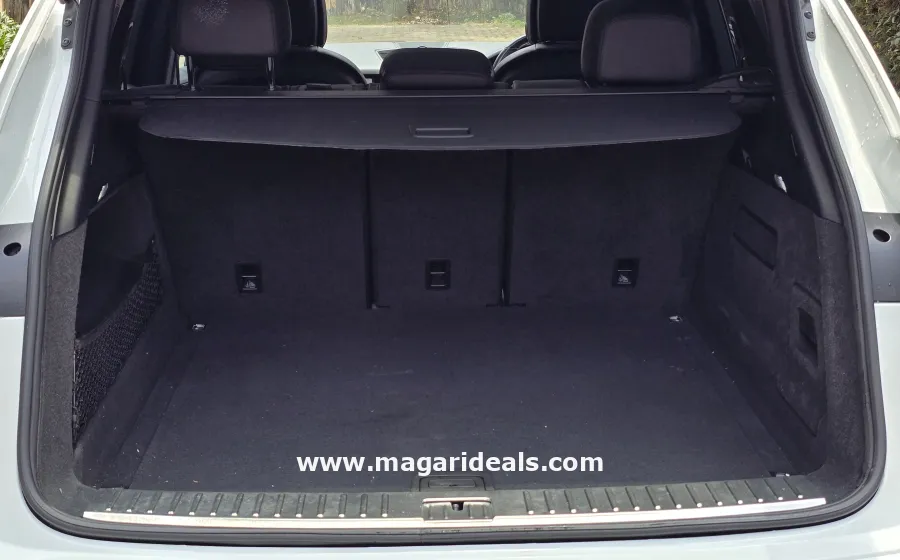 2018 Porsche Cayenne Ultimate Luxury SUV in Kenya for Sale | Magari Deals