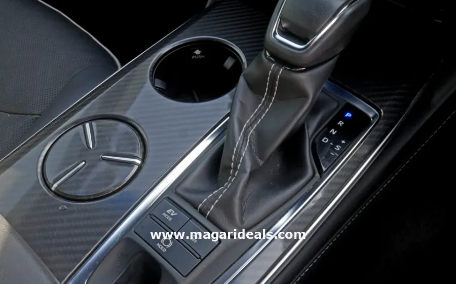 TOYOTA ROYAL CROWN RS in Kenya for Sale | Magari Deals