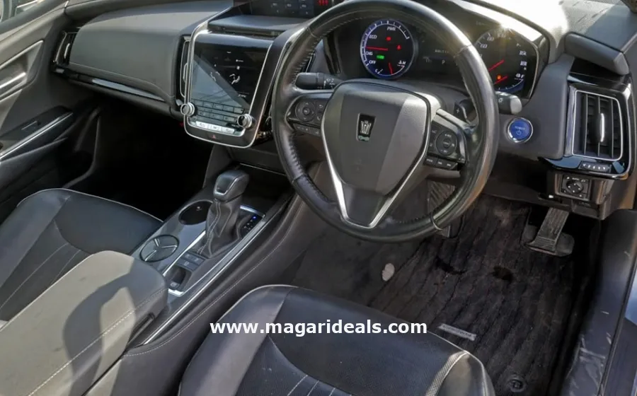 TOYOTA ROYAL CROWN RS in Kenya for Sale | Magari Deals