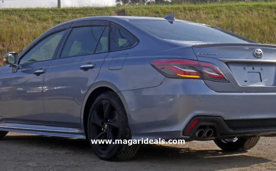 TOYOTA ROYAL CROWN RS in Kenya for Sale | Magari Deals