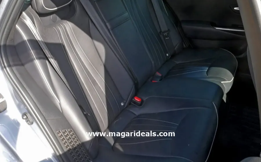 TOYOTA ROYAL CROWN RS in Kenya for Sale | Magari Deals