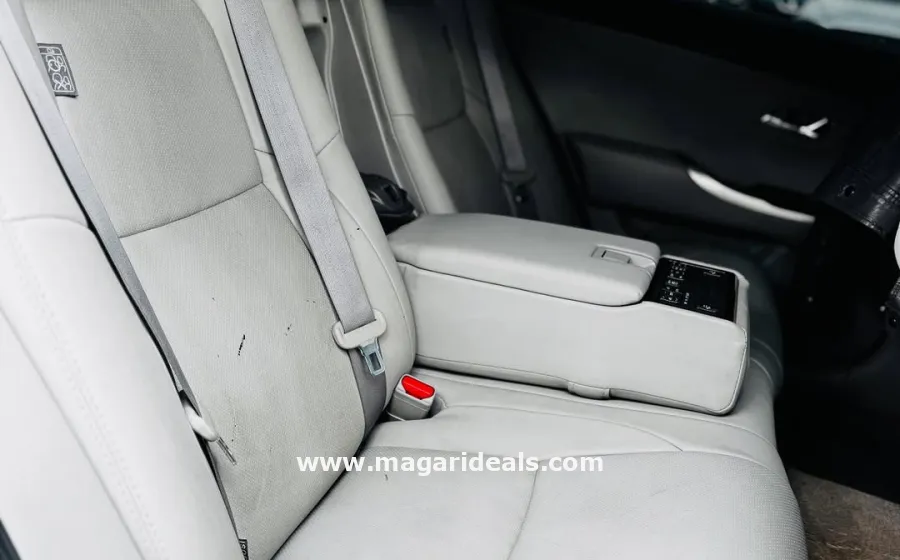2012 TOYOTA ROYAL CROWN  in Kenya for Sale | Magari Deals