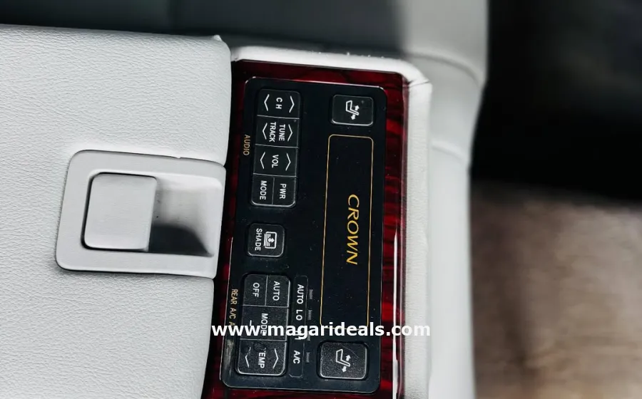 2012 TOYOTA ROYAL CROWN  in Kenya for Sale | Magari Deals
