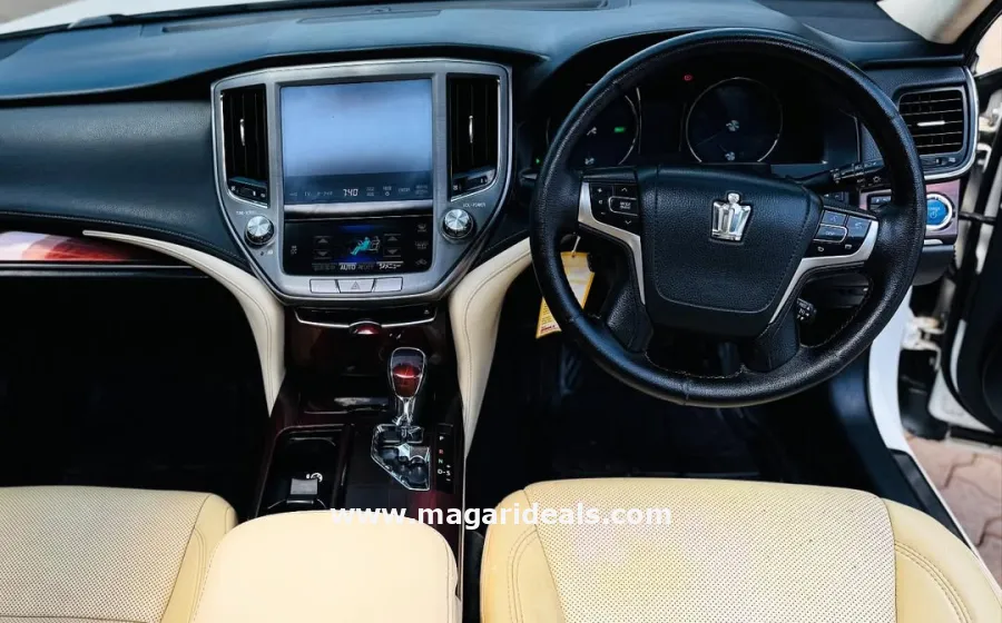 2013 TOYOTA ROYAL CROWN  in Kenya for Sale | Magari Deals