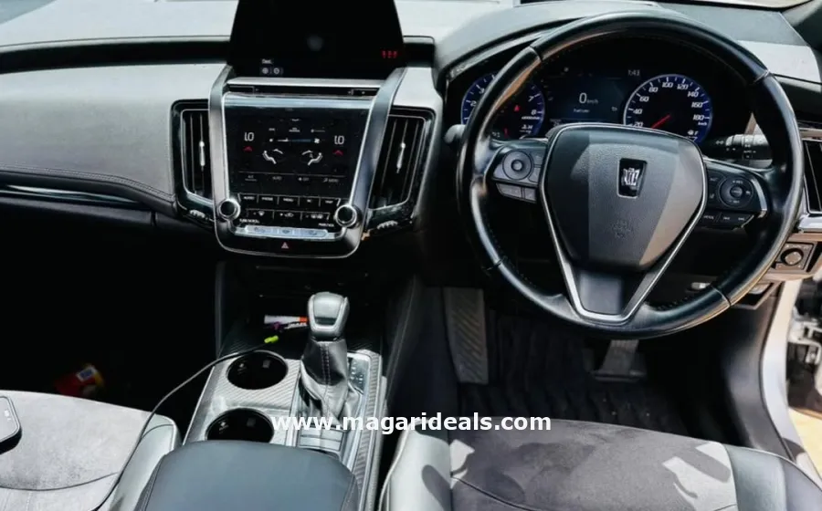 2018 Toyota Crown Royal Saloon in Kenya for Sale | Magari Deals